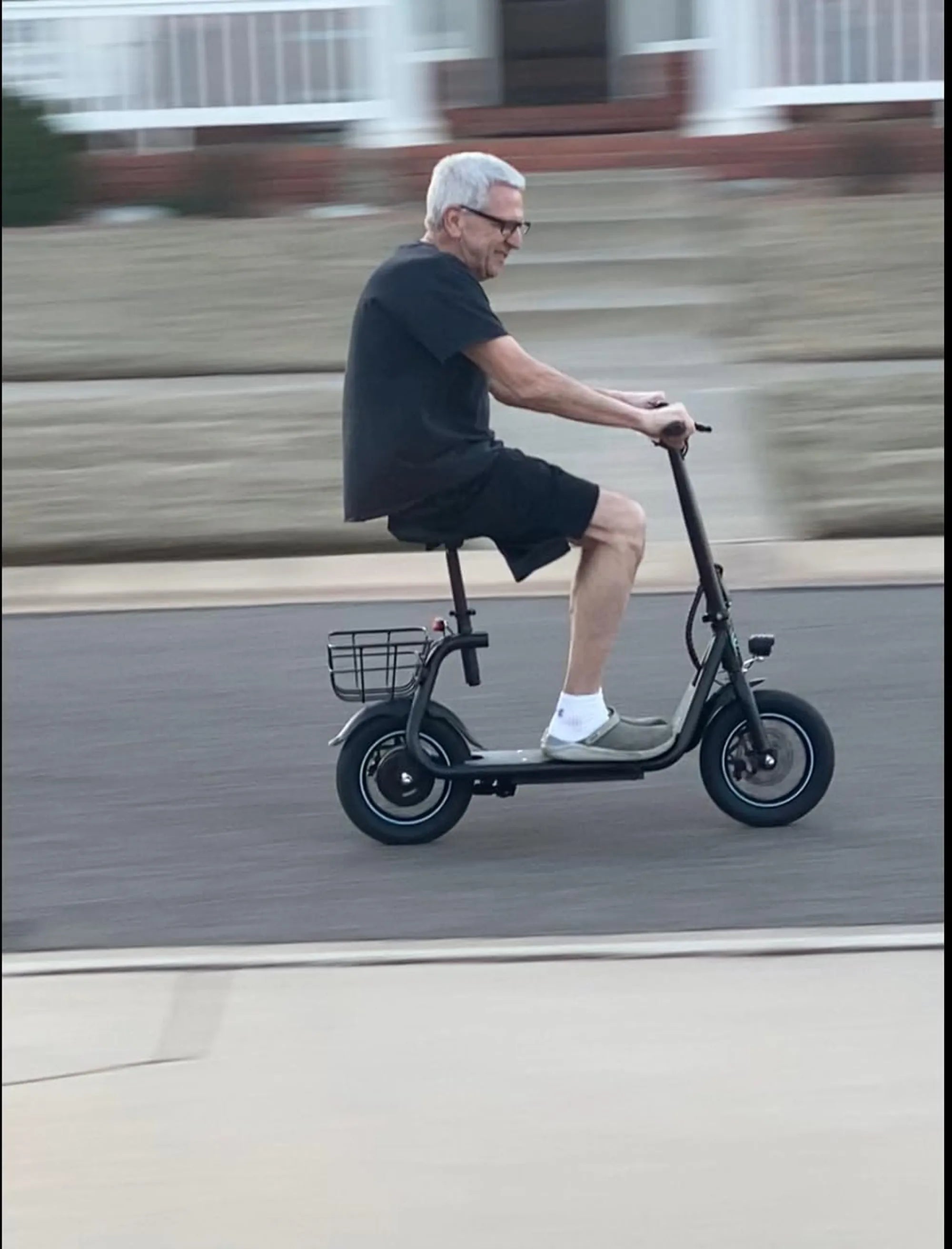 Self Balancing Electric Scooter 100: The Future of Urban Mobility