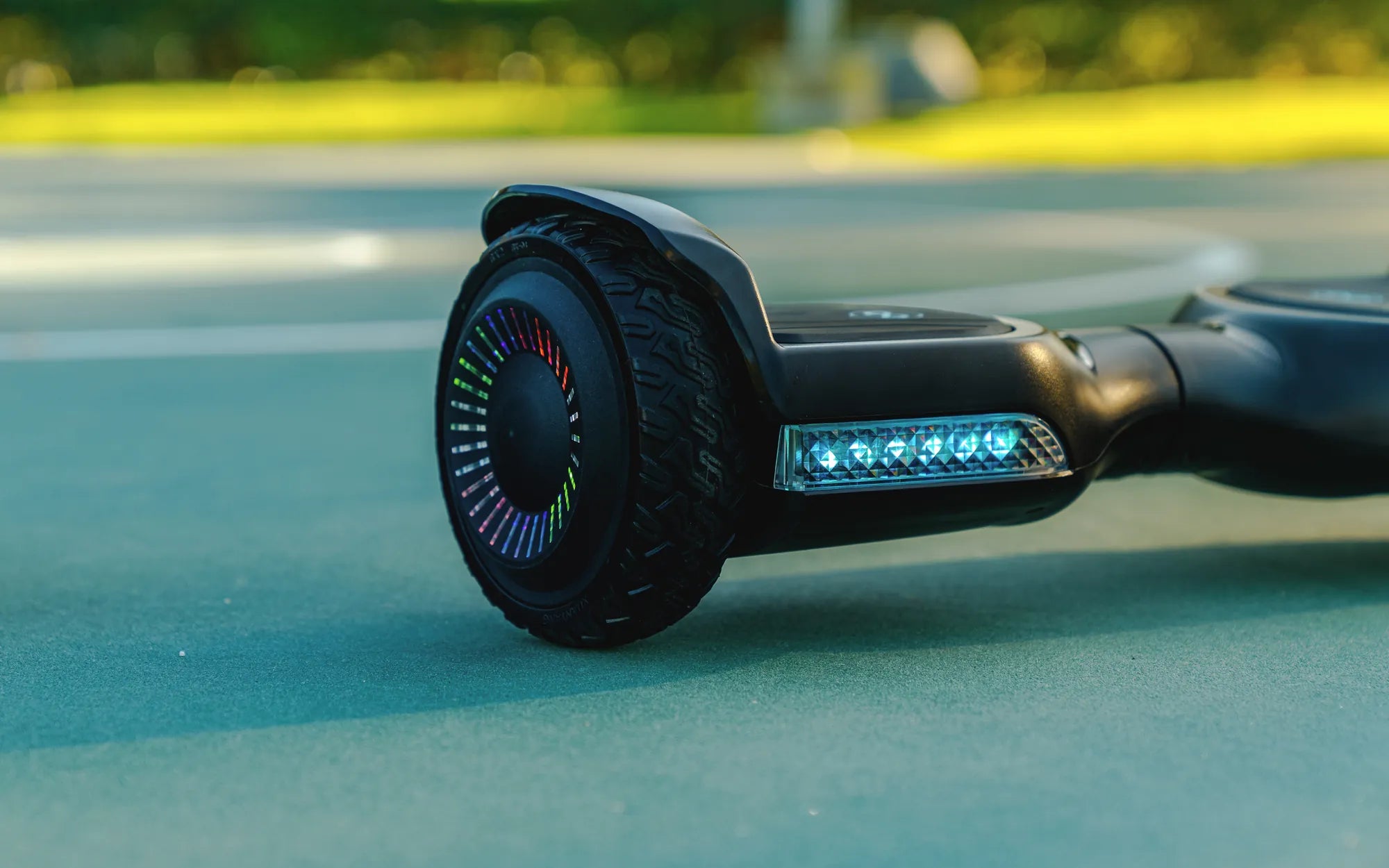 Off Road Hoverboard Canada: The Ultimate Guide to Rugged Terrain display picture 1