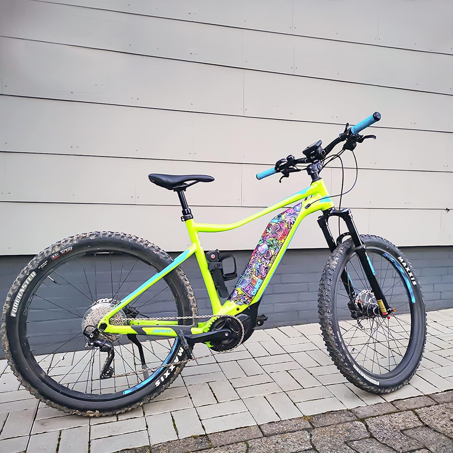 Cool Neon Stickers 200 PCS