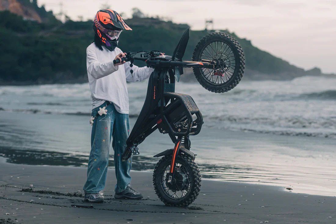 Gyroor GT54Pro electric dirt bike removable battery and frame view