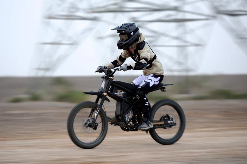 Vélo de saleté électrique, moto électrique 2400W (pic), max 37 mph et 85 milles de longueur (amélioré)