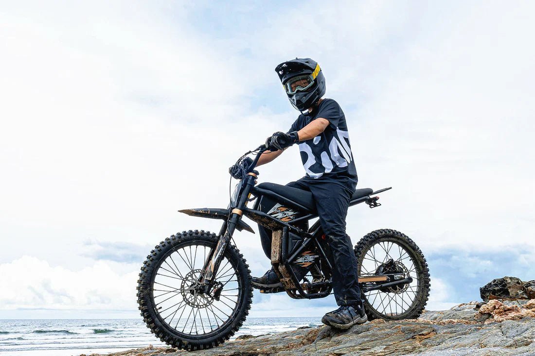 Vélo de saleté électrique, moto électrique 2400W (pic), max 37 mph et 85 milles de longueur (amélioré)