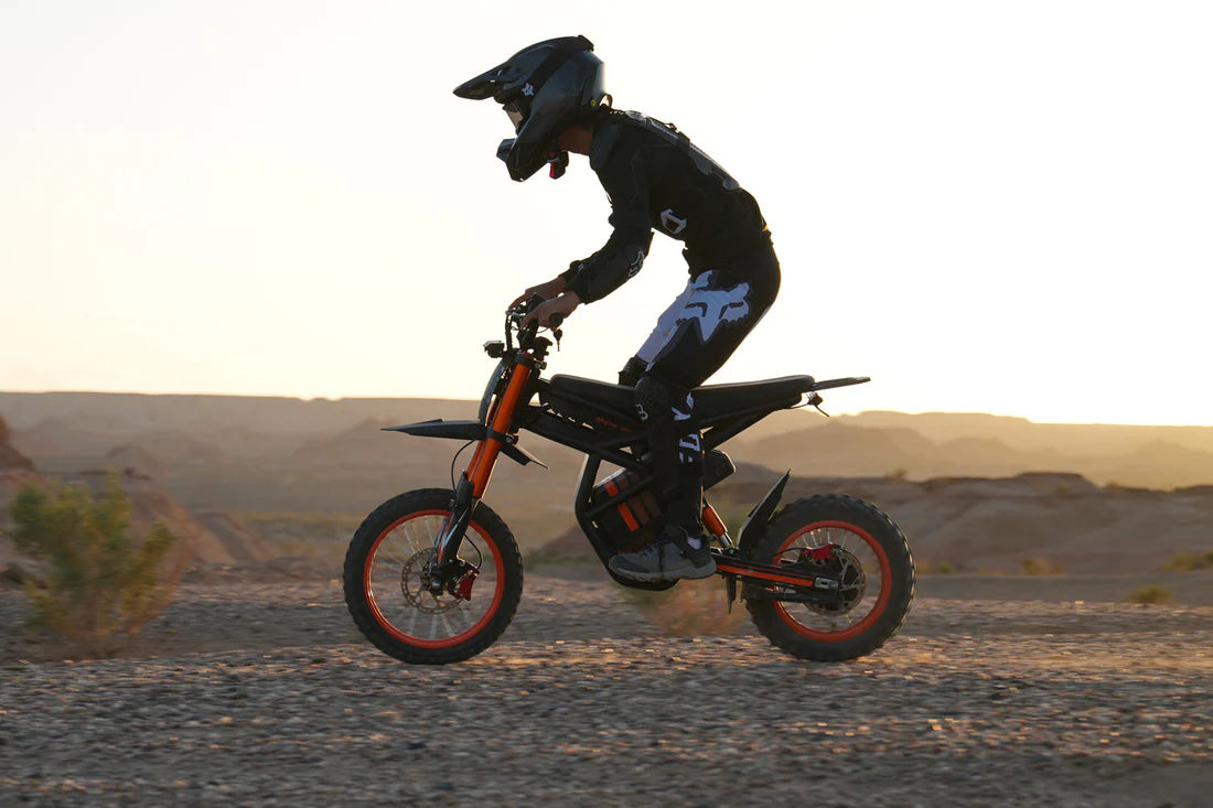 Gyroor GT54 2000W Electric Dirt Bike – 40MPH, 60 Mile Range